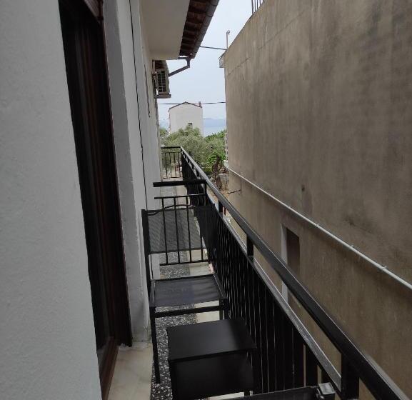 エコノミールーム, Poseidon Rooms