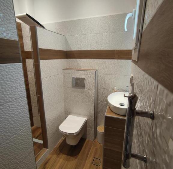 エコノミールーム, Poseidon Rooms