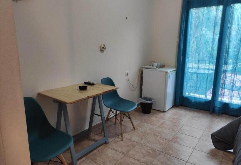 اتاق استاندارد سه نفره, Poseidon Rooms