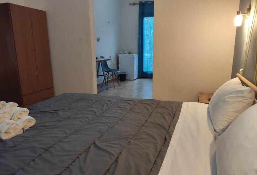 اتاق استاندارد سه نفره, Poseidon Rooms