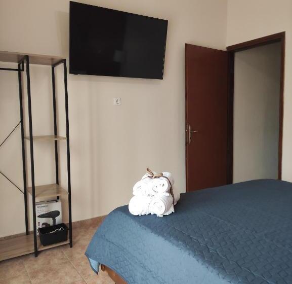 اتاق لوکس با چشم‌انداز دریا, Poseidon Rooms