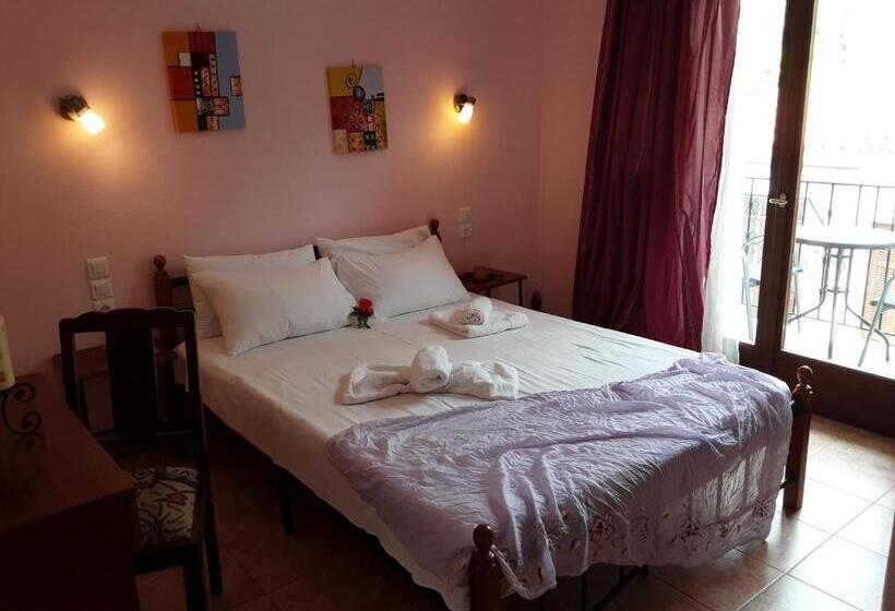 اتاق استاندارد با چشم‌انداز کوهستان, Poseidon Rooms