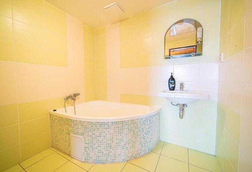 标准三人间, Rodinný Penzión Rogalo