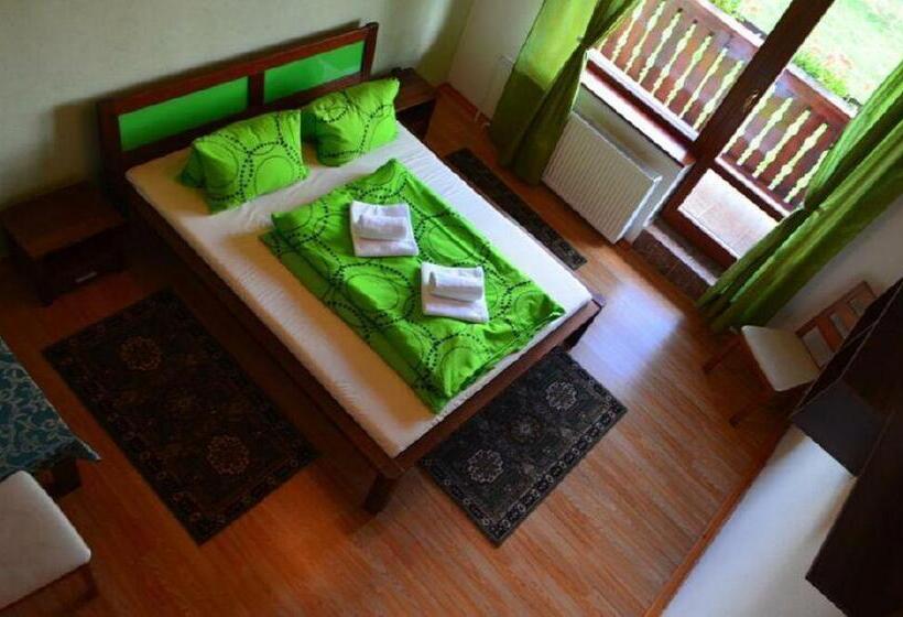 家庭间, Rodinný Penzión Rogalo