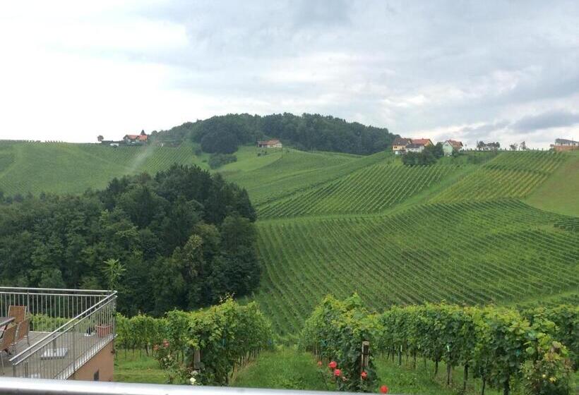 Номер Стандарт с Террасой, Zweytick Gästezimmer Weingut