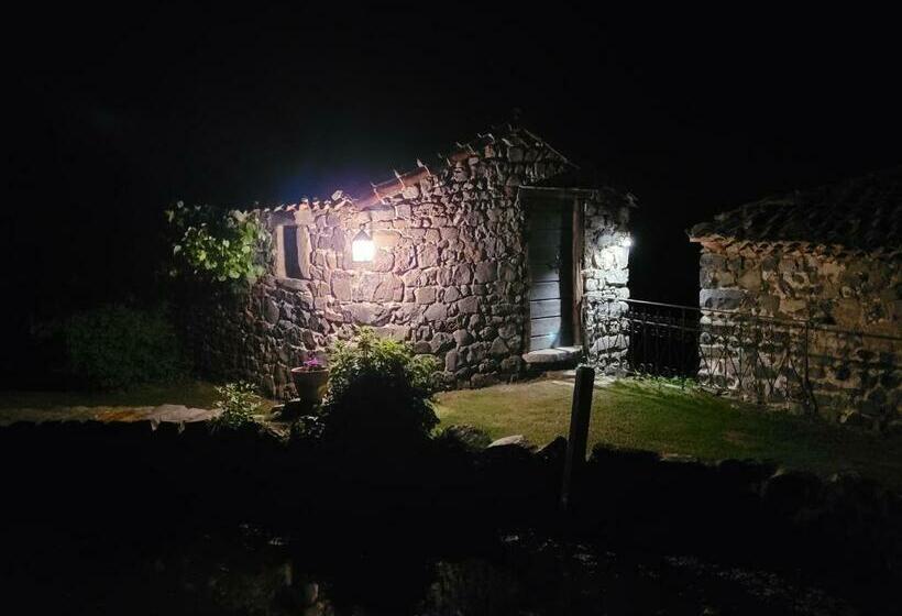 Номер Стандарт Вид на Сад, Le Moulin