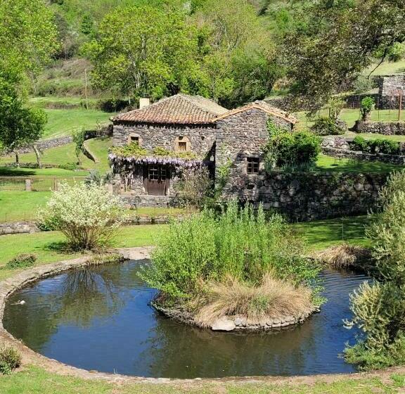 Номер Стандарт Вид на Сад, Le Moulin
