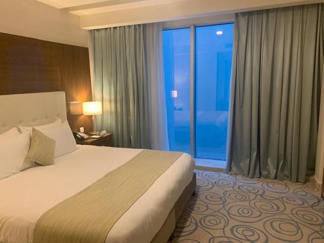 سوییت لوکس, Coral Tower Hotel By Hansa