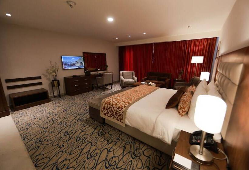 سوییت جونیور, Coral Tower Hotel By Hansa