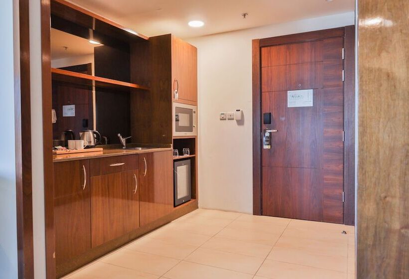 استودیوی استاندارد, Coral Tower Hotel By Hansa