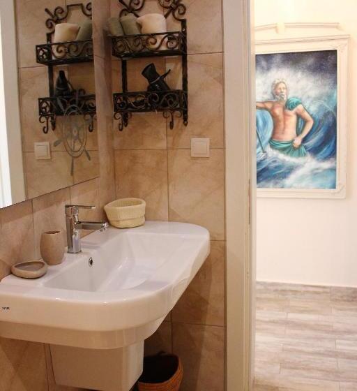 スタンダードトリプルルーム, Losta Sahil Evi 2