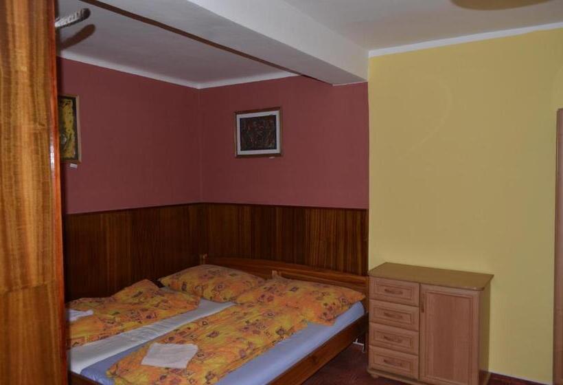 اتاق استاندارد چهار تخته, Penzion Lipůvka