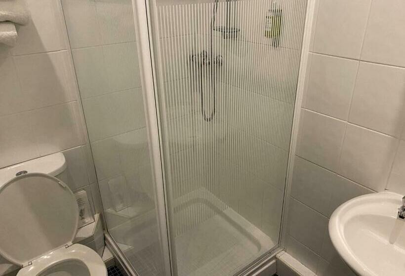 キングサイズベッドのスタンダードルーム, Rossdene House