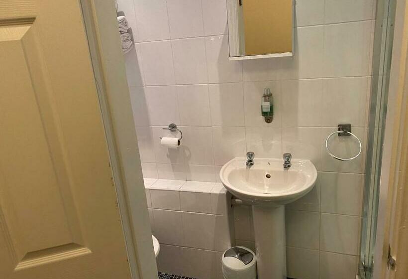 スタンダードルーム, Rossdene House