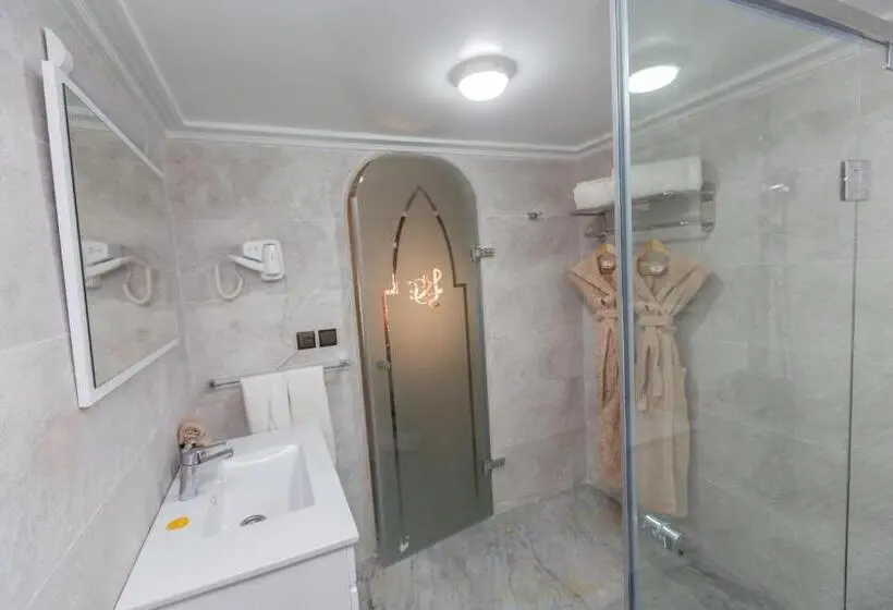 استودیوی لوکس, Riad Sebti Fes