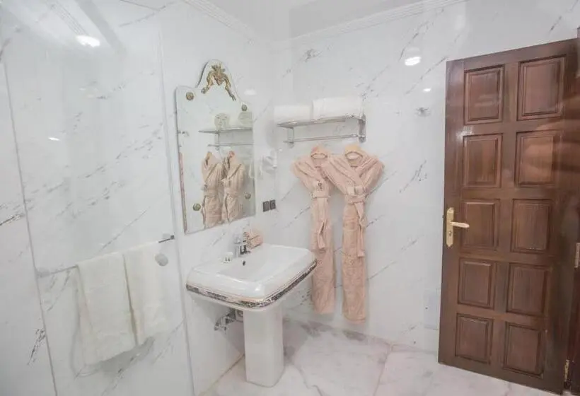 سوئیت با بالکن, Riad Sebti Fes