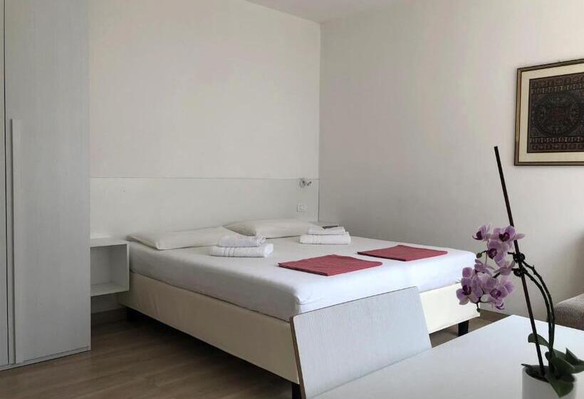 标准工作室, Villa Dina