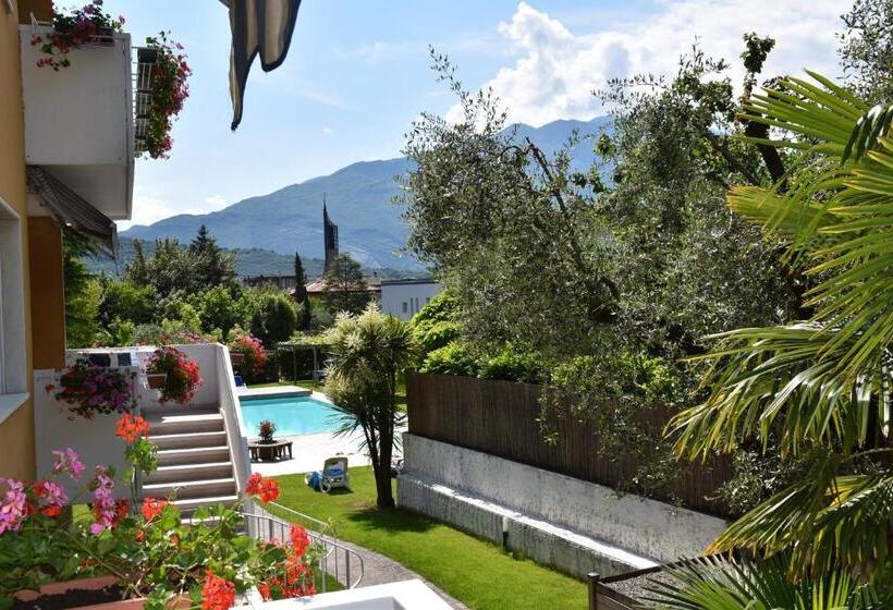 标准工作室, Villa Dina