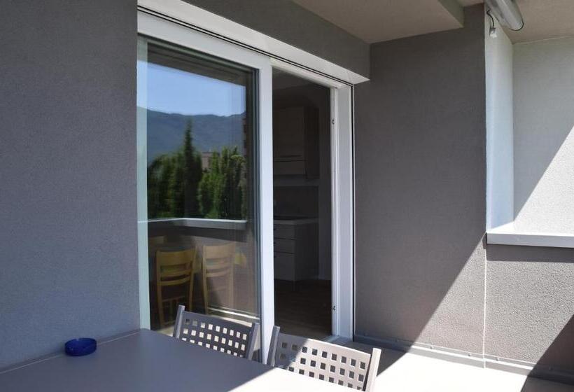 带1个卧室的高级公寓, Villa Dina