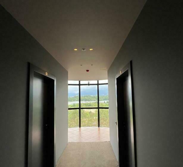 Deluxe Room, Vivi La Vita