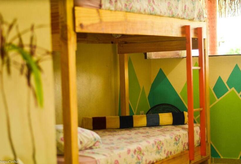 سرير فى غرفة مشتركه, Back To The Beach Hostel Pipa