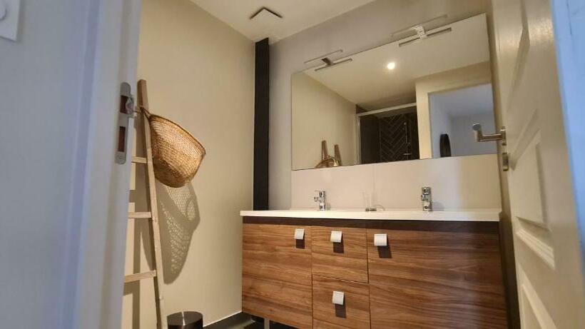 带1个卧室的带阳台的公寓, Gîtes Du Domaine De La Gauderie