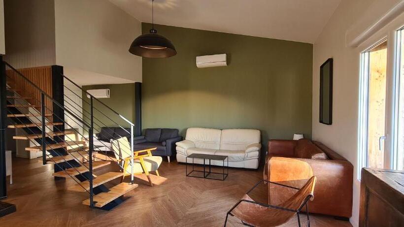 带1个卧室的带阳台的公寓, Gîtes Du Domaine De La Gauderie