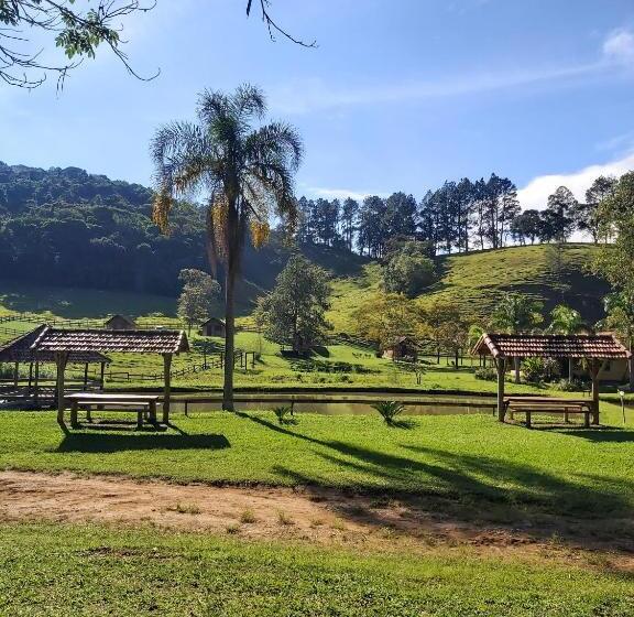 샬레, Pousada Colar De Ouro Chalés