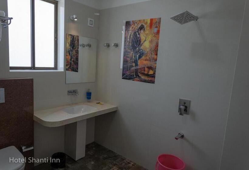غرفة ديلوكس, Shanti Inn