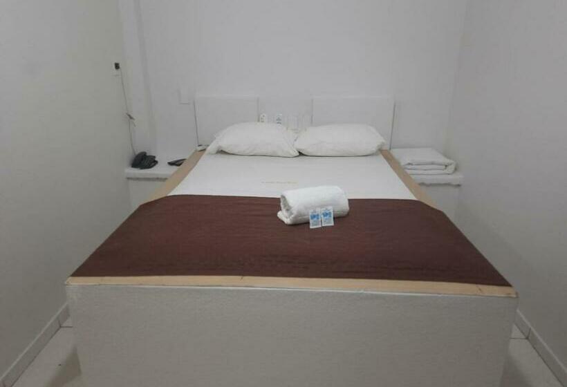 이코노미 룸, Londres Royal Hotel Cama De Alvenaria