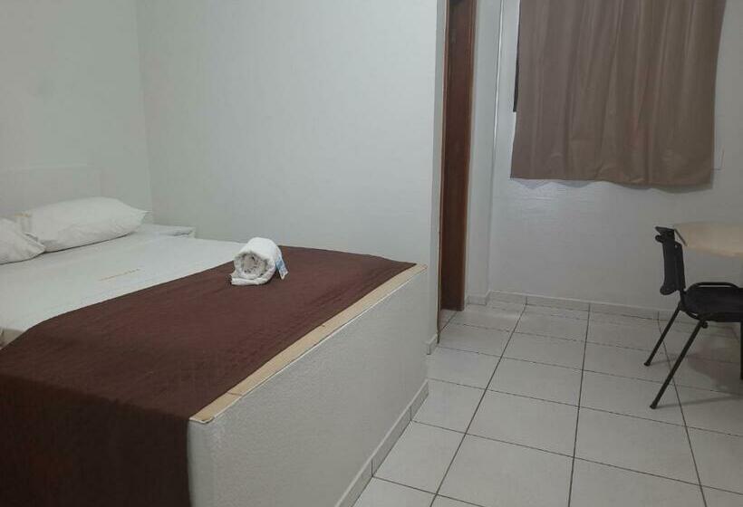 이코노미 룸, Londres Royal Hotel Cama De Alvenaria