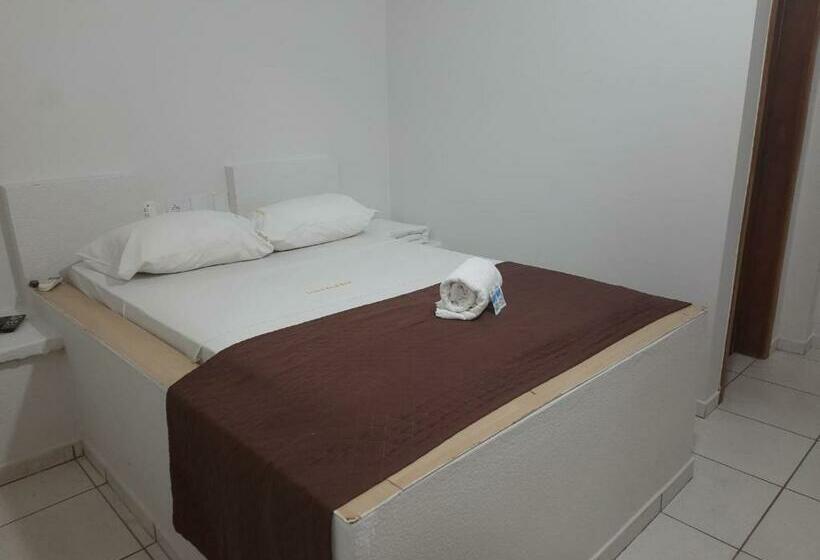 이코노미 룸, Londres Royal Hotel Cama De Alvenaria