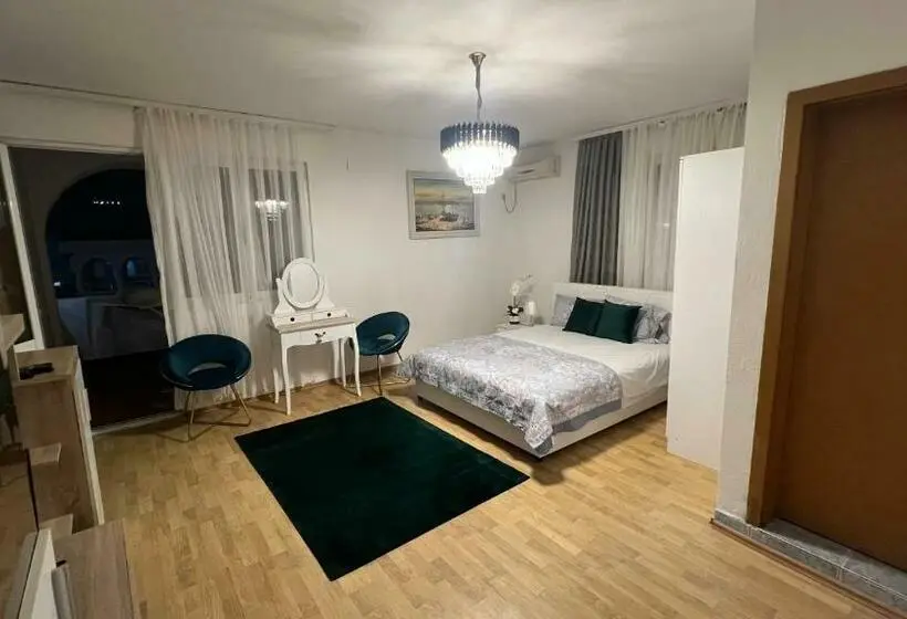 استودیو استاندارد با بالکن, Apartments Dibra