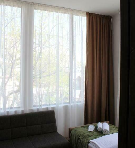 اتاق استاندارد یک نفره, Guest House Chiko