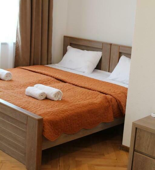 اتاق استاندارد, Guest House Chiko