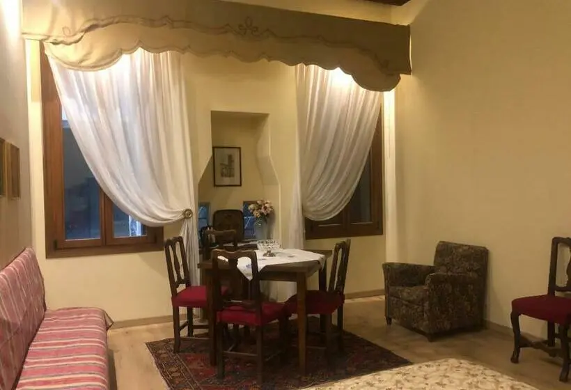 سوییت, La Capannaccia   Venice