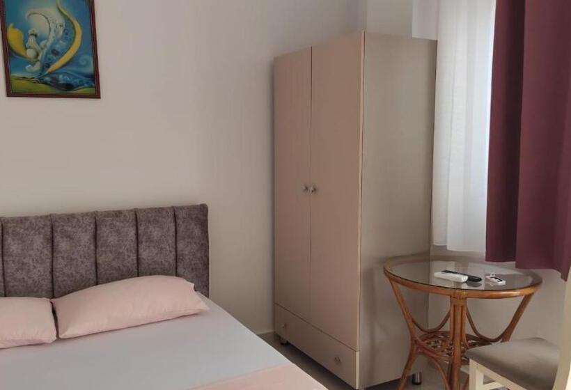 Apartament 1 Sypialnia z Balkonem, Vila Juna