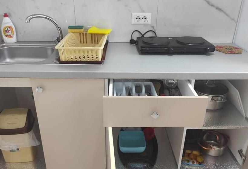 Studio Standard, Vila Juna