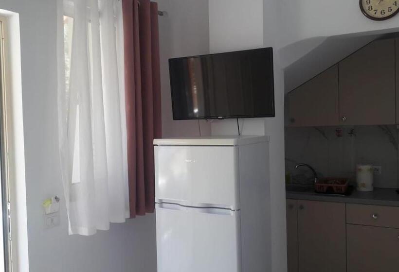 Apartament 1 Sypialnia, Vila Juna