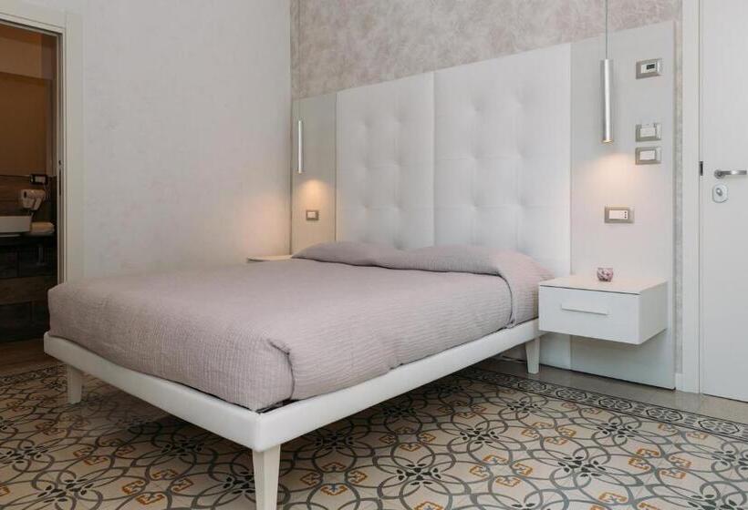اتاق لوکس با چشم‌انداز دریا, B&b Villa Belvedere