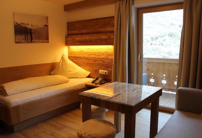 غرفة أساسية, Pension Michael