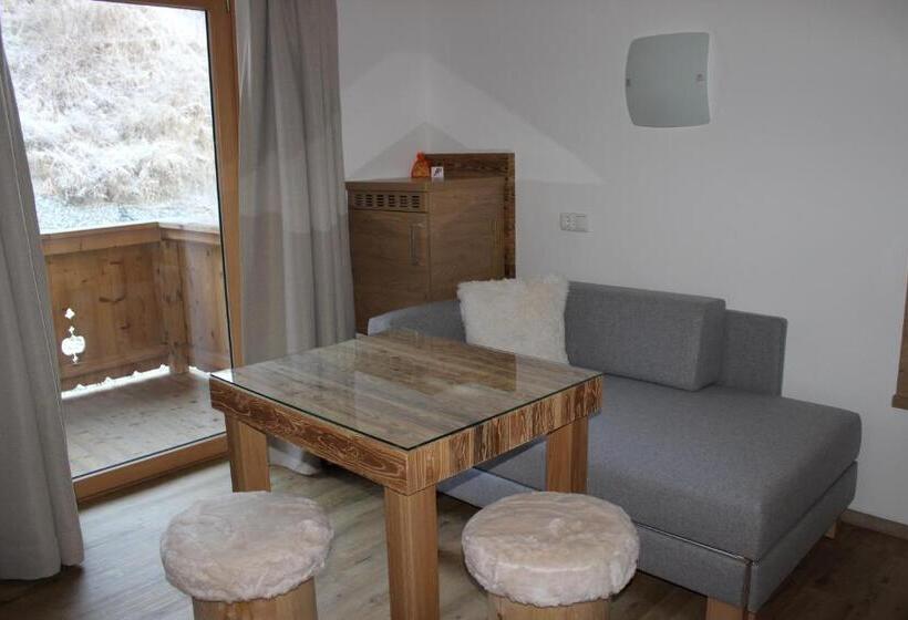 غرفة قياسية فردية مزودة بشُرفة, Pension Michael