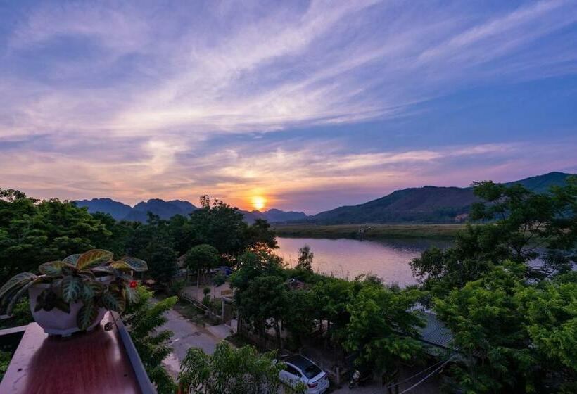 اتاق لوکس, Fami Homestay