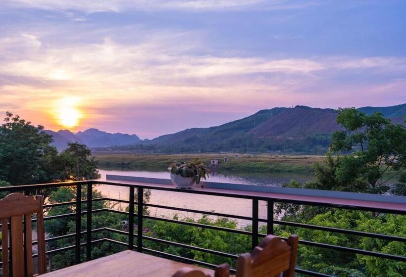 اتاق لوکس, Fami Homestay