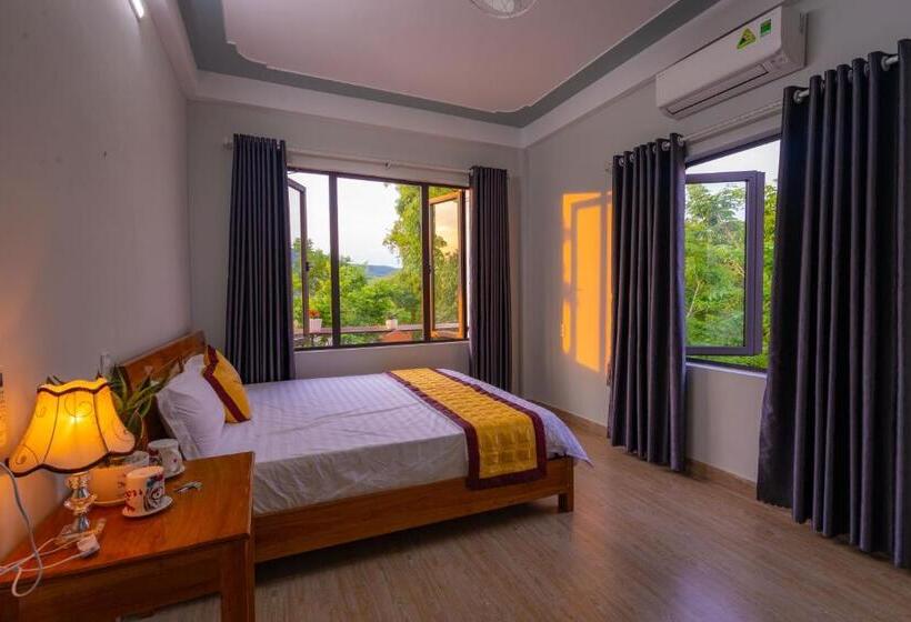 اتاق لوکس, Fami Homestay