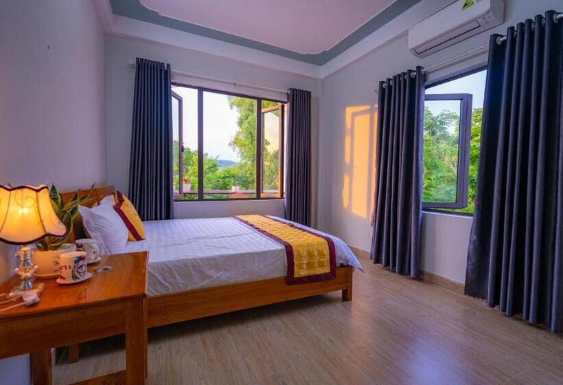 اتاق لوکس, Fami Homestay