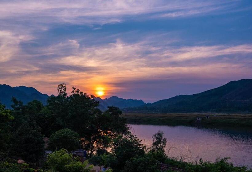 اتاق لوکس, Fami Homestay