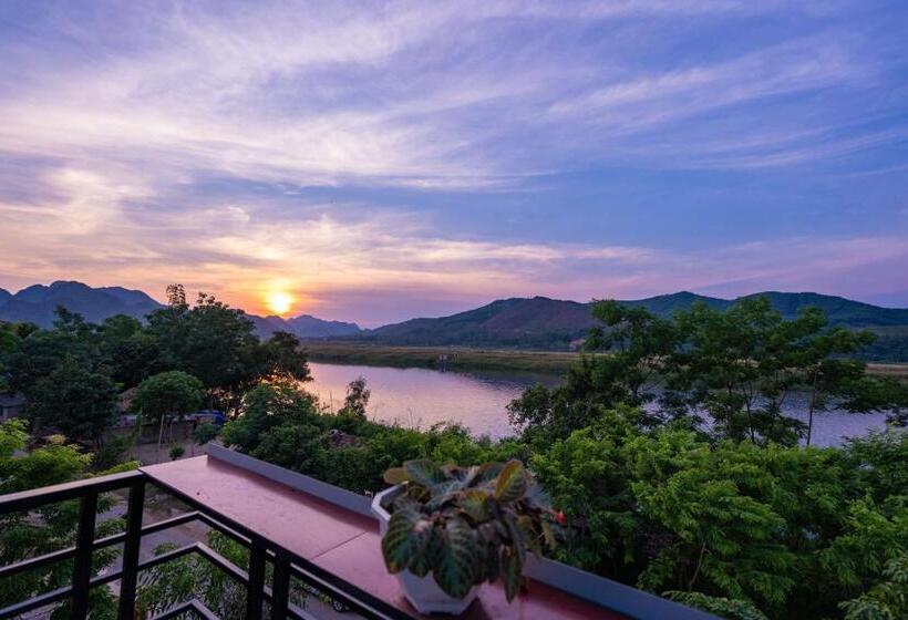 اتاق لوکس, Fami Homestay