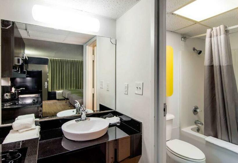 غرفة ديلوكس رباعية, Studio 6 Lagrange