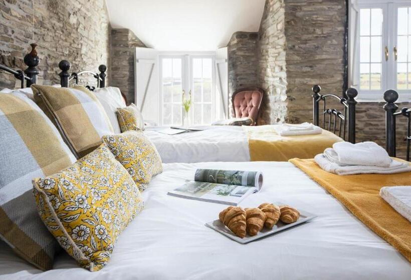 غرفة عائلية, The Olde Malthouse Inn